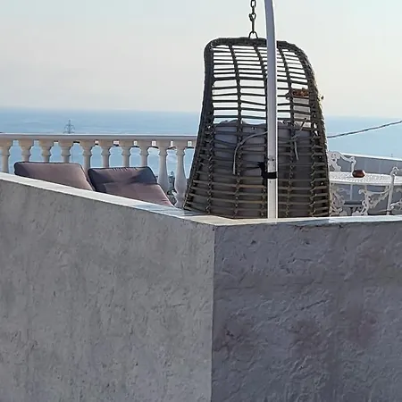 Executive Junior Χερσόνησος